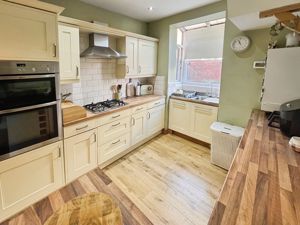 Kitchen- click for photo gallery